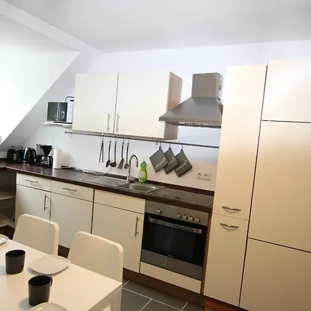 Monteurwohnung In - Einzelbetten, Voll Ausgestattete Kueche, Balkon, Modernes Bad - Wz06 I 07 アパート ヴェッツラー