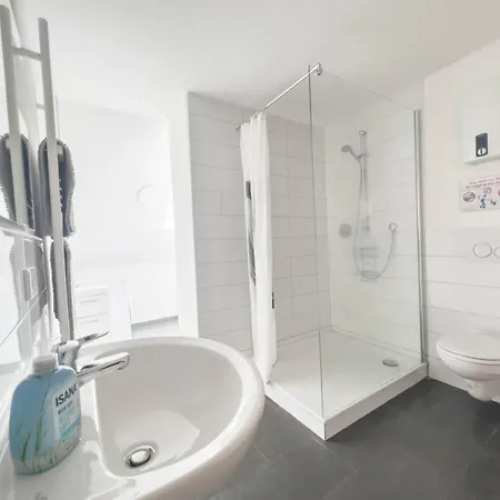 Monteurwohnung In - Einzelbetten, Voll Ausgestattete Kueche, Balkon, Modernes Bad - Wz06 I 07